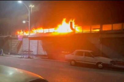 Şanlıurfa lokanta yangını: İş yeri küle döndü