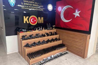 Şanlıurfa’da 37 tabanca ve çok sayıda silah parçası ele geçirildi