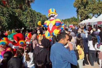 Şanlıurfa’da çocuk ve gençlik buluşmasına yoğun ilgi: 100 bin kişi katıldı