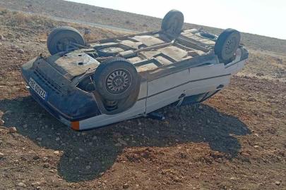 Şanlıurfa’da kontrolden çıkan otomobil şarampole uçtu