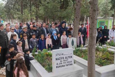 Şehit Neşe öğretmen ve babası mezarı başında anıldı