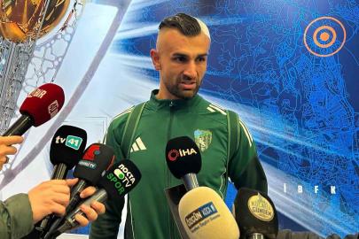 Serdar Dursun: "Oyundan çıksam belki daha mantıklıydı ama arma için savaşmak istedim"