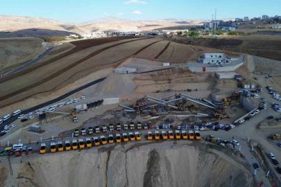 Siirt’e Cumhuriyet’in 102’nci yılına özel 102 kilometrelik yol çalışması