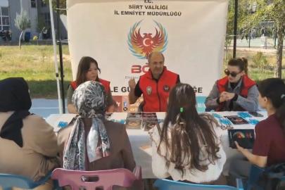 Siirt’te polis, üniversite öğrencilerini bilgilendirdi