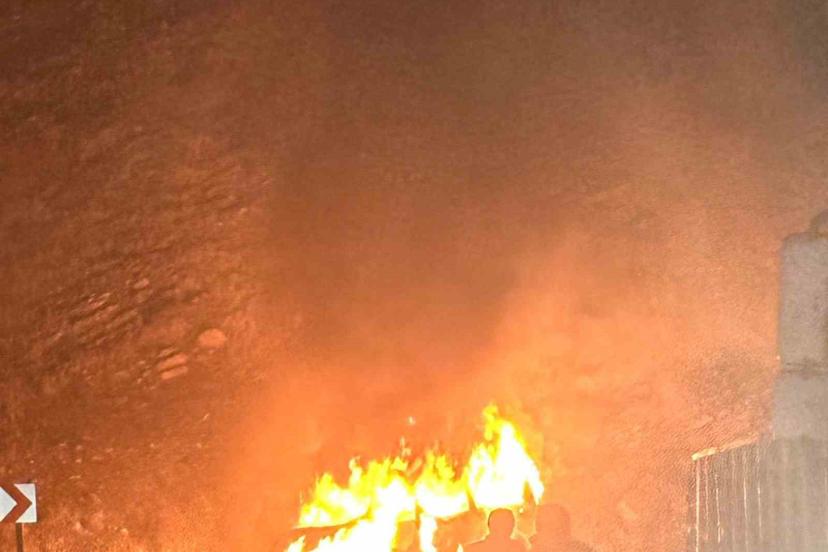 Şırnak’ta seyir halindeki araç alev aldı