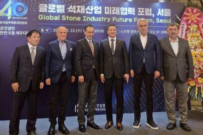 Sivas kıymetli taşları Seul’de düzenlenen Küresel Taş Endüstrisi Forumu’nda görücüye çıktı