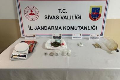 Sivas’ta jandarmadan uyuşturucu operasyonu: 1 kişi tutuklandı