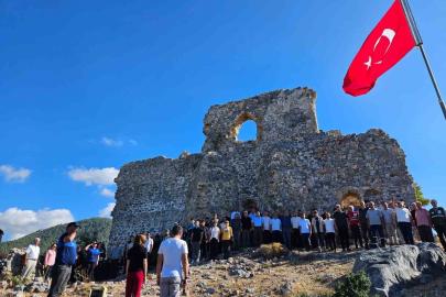 Softa Kalesinde ’Cumhuriyet Yürüyüşü ve Bayrak Değişimi Töreni’ gerçekleştirildi