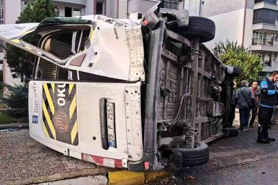 Söke’de öğrenci servisleri çarpıştı: 3 yaralı