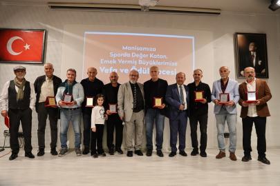 Spora katkı sunan 78 isme plaket