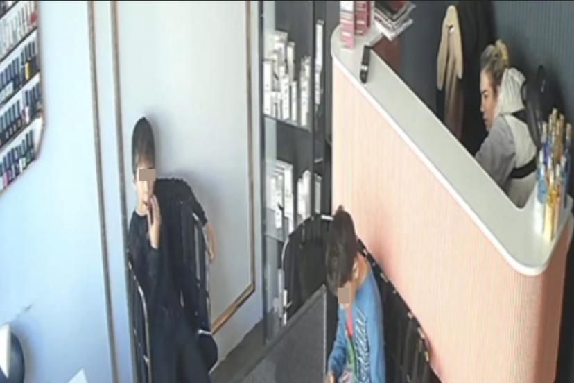 Sultangazi’de hırsızlık yapan kadın kendisini uyaran çocukları itip kaçtı