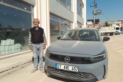 Şüpheli bomba düzeneği nedeniyle engelli çocuğu için aldığı araç zarar gördü