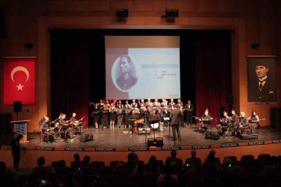 Tamamı sağlık çalışanlarından oluşan korodan konser