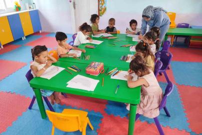 Tarım işçilerinin çocuklarına konteyner sınıfta eğitim