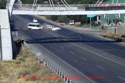 Tatvan’da trafik kazaları kamaraya yansıdı