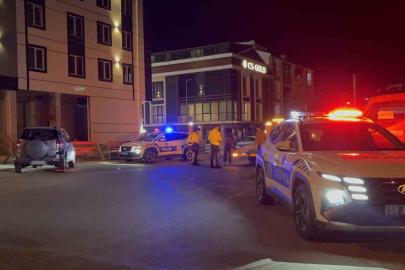 Tekirdağ’da polis kavga ihbarına gittiği arabada tabanca buldu