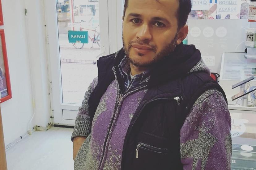 Traktör ile kazan arasına sıkışan köy muhtarı hayatını kaybetti