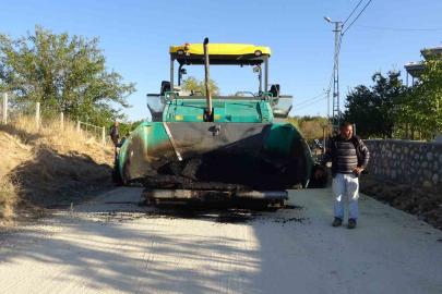 Tunceli İl Özel İdaresi sıcak asfalt üretti: İlk serimi Vali Aygöl yaptı