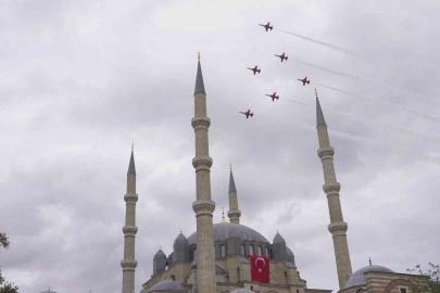 Türk Yıldızları Edirne’de nefes kesti