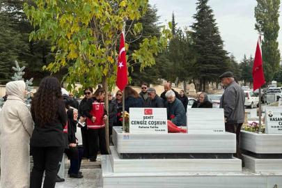 TUSAŞ’a düzenlenen terör saldırısı şehitleri yıl dönümünde kabri başında anıldı
