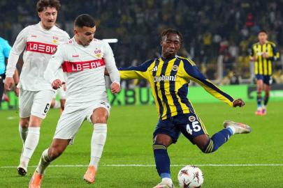 UEFA Avrupa Ligi: Fenerbahçe: 1 - Stuttgart: 0 (İlk yarı)