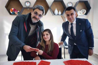 Uğur Işılak’tan engelsiz yaşam merkezine anlamlı atölye ziyareti