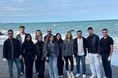 Üniversite öğrencilerinden çevre temizliği etkinliği