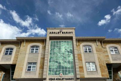 Uşak’ta babası, babaannesi ve komşusunu bıçaklayan şüpheli tutuklandı