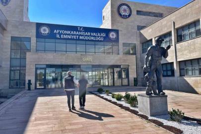 Uyuşturucu ticareti suçundan aranan şahsı polis yakaladı