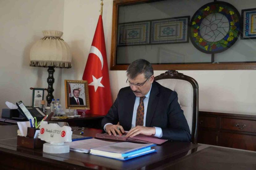 Vali Mustafa Çiftçi’nin "Erzurum Kongre Binası" mesaisi