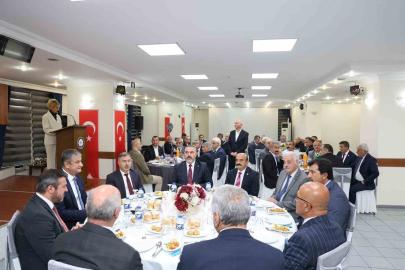 Vali Yavuz muhtarlarla bir araya geldi