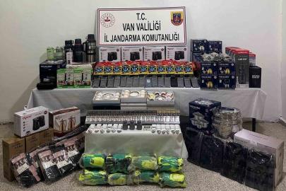 Van’da 1 milyon lira değerinde kaçak malzeme ele geçirildi