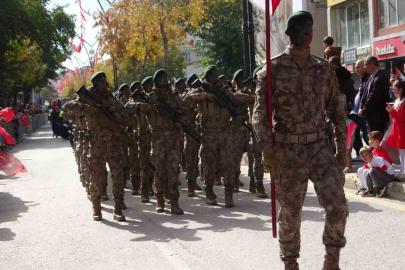 Van’da Cumhuriyet Bayramı coşkusu