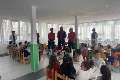 Van’da minik öğrencilere afet bilinci aşılandı