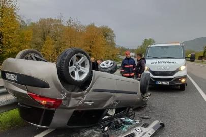 Yağışlı hava kazaya neden oldu 2 yaralı