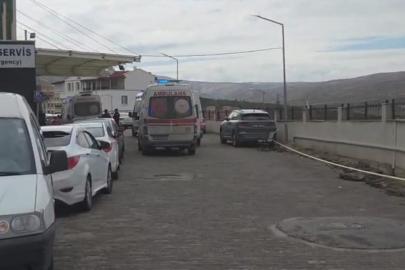 Yardım sergisinde yedikleri yemekten zehirlendiği ileri sürülen lise öğrencileri hastanelik oldu