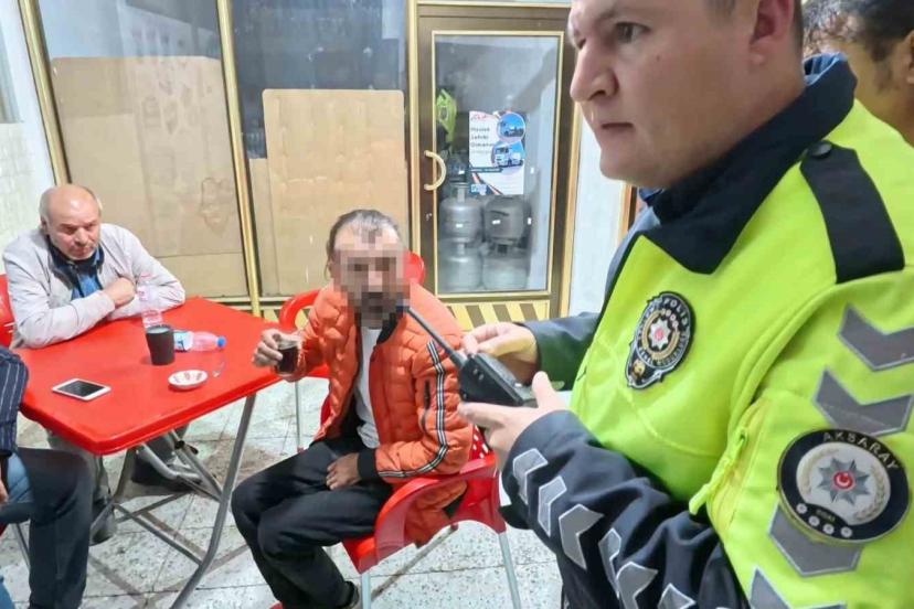 Yasal sınırın 8 kat üzerinde alkollü halde kaza yaptı, kahveye oturup çay içti
