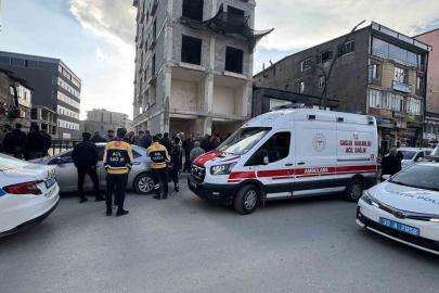 Yüksekova’da intihar girişimi: Polis uzun uğraşlar sonucu vatandaşı kurtardı