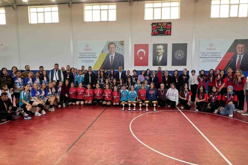 2. Küme Mahalli Lig Voleybol Müsabakaları sona erdi