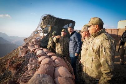 2. Ordu Komutanı Korgeneral Topaloğlu sınır noktasında