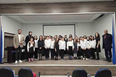 3 Müzik öğretmeni bir araya geldi, çocuklar söyledi, onlar ‘İyi ki öğretmenim’ dedi