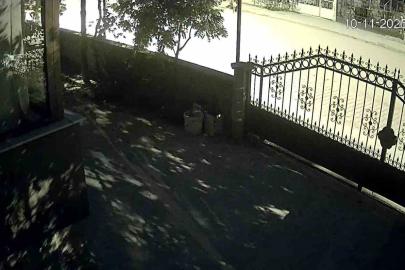 4.5 büyüklüğündeki deprem kamerada