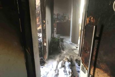 600 Evler Mahallesi’nde apartman dairesinde yangın paniği