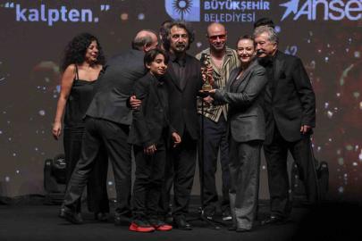 62. Altın Portakal’a ‘Tavşan İmparatorluğu’ 7 ödülle damga vurdu