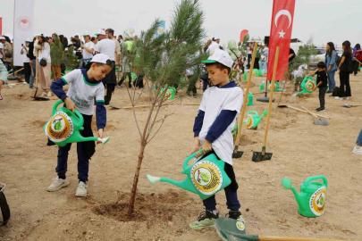 Adana’da 840 bin fidan toprakla buluştu