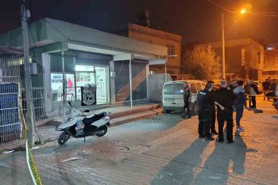 Adana’da erkek kuaföründe silahlı kavga: 7 yaralı