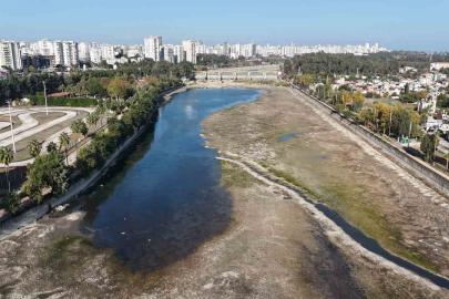 Adana’da son 52 yılın en kurak dönemi: Nehre ve kanallara su verilmiyor