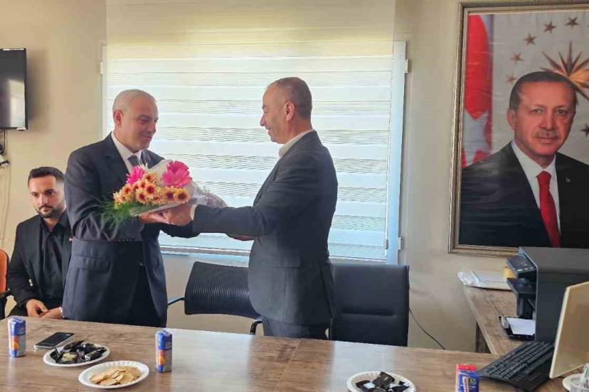 AK Parti Dikili İlçe Teşkilatında devir teslim