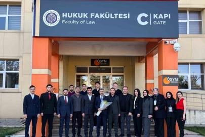 AK Parti İl Başkanı İbrahim Küçükoğlu, Atatürk Üniversitesi Hukuk Fakültesi öğrencileriyle buluştu