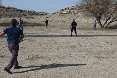 Aksaray’da geleneksel "çelik çomak" oyunu yaşatılmaya devam ediyor